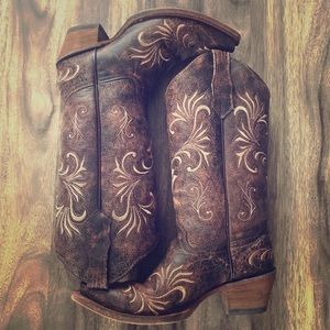 WOMANS CIRCLE G BOOTS